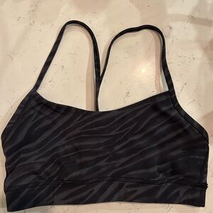 Lululemon Flow Y Sports Bra Size 6